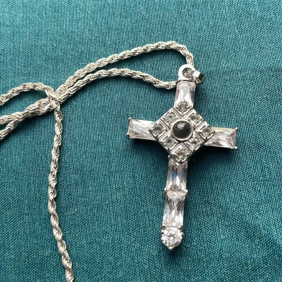 Italian 925 sterling silver cross necklace w/ stones & see-through center
